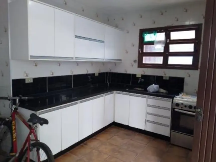 Casa com 5 quartos à venda, 145m2 em Peruibe - SP - imagem 3 Foto 3 de Casa com 5 quartos à venda, 145m2 em Peruibe - SP