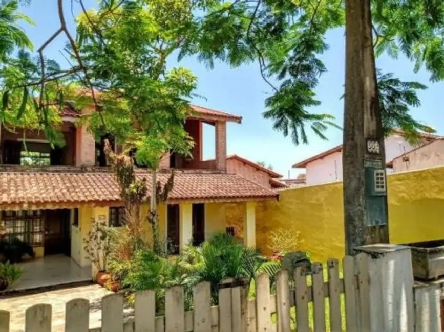 Casa com 3 quartos à venda, 216m2 em Peruibe - SP - imagem 2 Foto 2 de Casa com 3 quartos à venda, 216m2 em Peruibe - SP