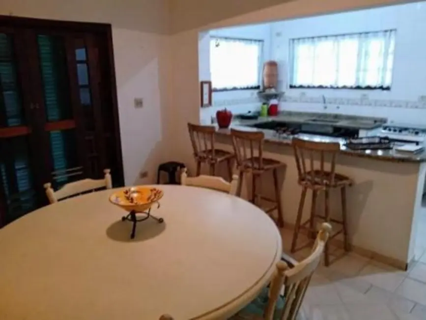 Casa com 3 quartos à venda, 216m2 em Peruibe - SP - imagem 7 Foto 7 de Casa com 3 quartos à venda, 216m2 em Peruibe - SP