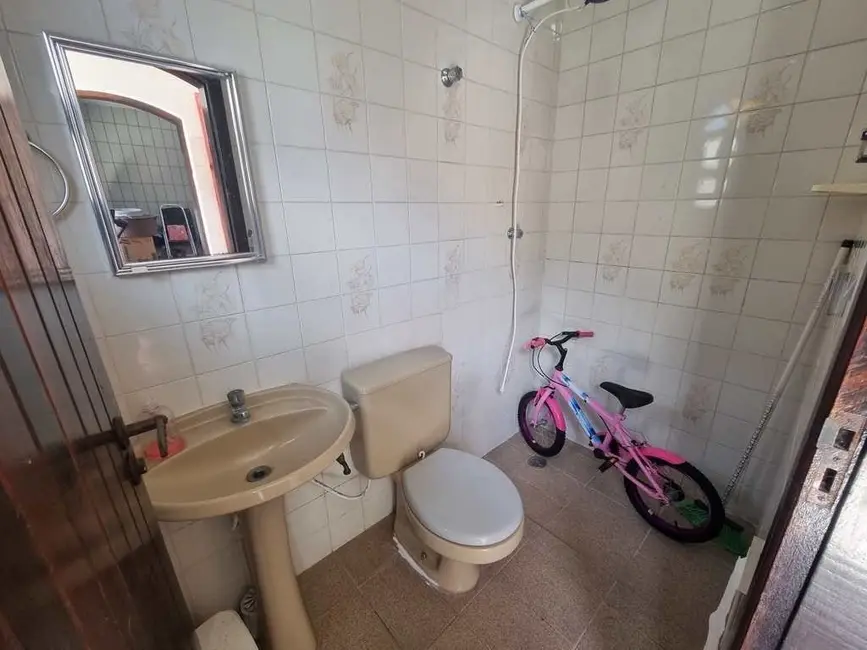 Casa com 3 quartos à venda, 170m2 em Peruibe - SP - imagem 8 Foto 8 de Casa com 3 quartos à venda, 170m2 em Peruibe - SP