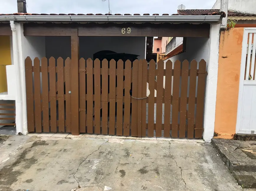 Foto 1 de Casa com 2 quartos à venda, 65m2 em Itanhaem - SP