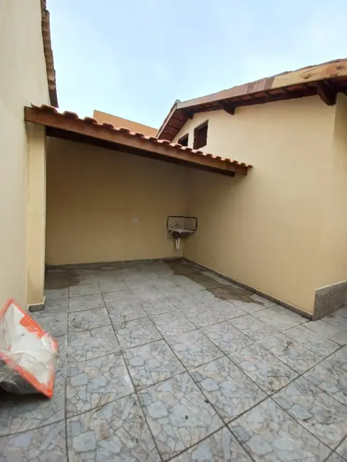 Foto 3 de Casa com 2 quartos à venda, 67m2 em Itanhaem - SP