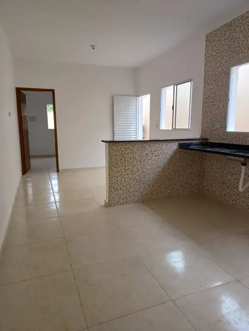 Foto 8 de Casa com 2 quartos à venda, 67m2 em Itanhaem - SP