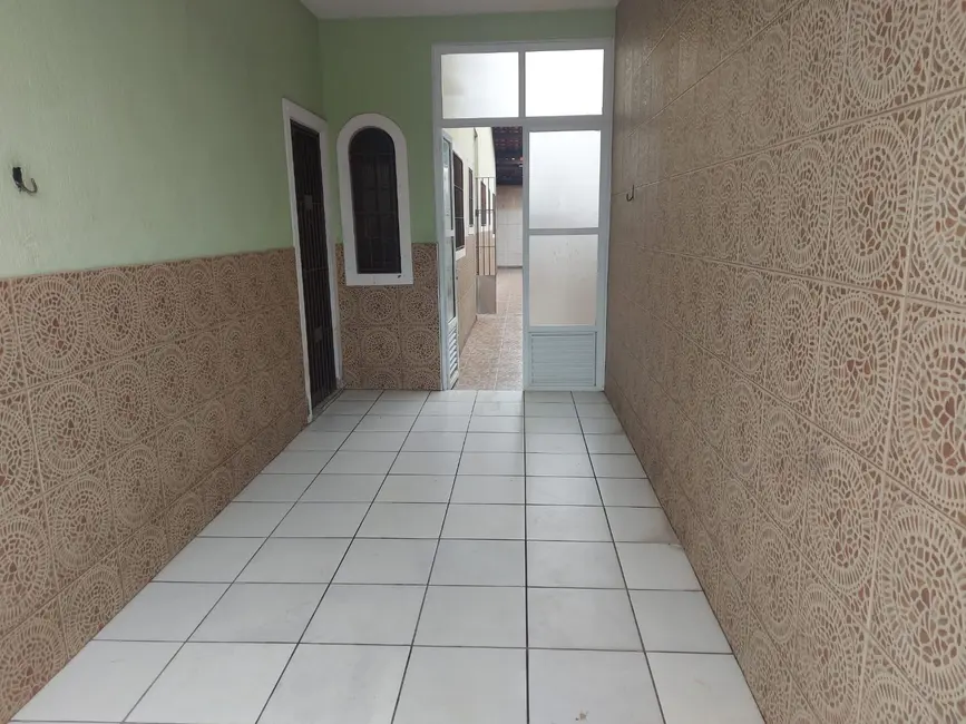 Foto 2 de Casa com 2 quartos à venda, 75m2 em Itanhaem - SP