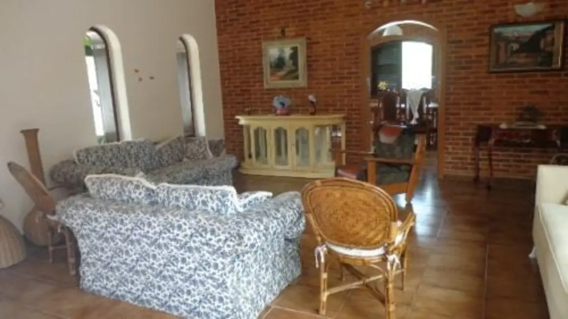 Sala Comercial com 7 quartos à venda, 530m2 em Itanhaem - SP - imagem 8 Foto 8 de Sala Comercial com 7 quartos à venda, 530m2 em Itanhaem - SP