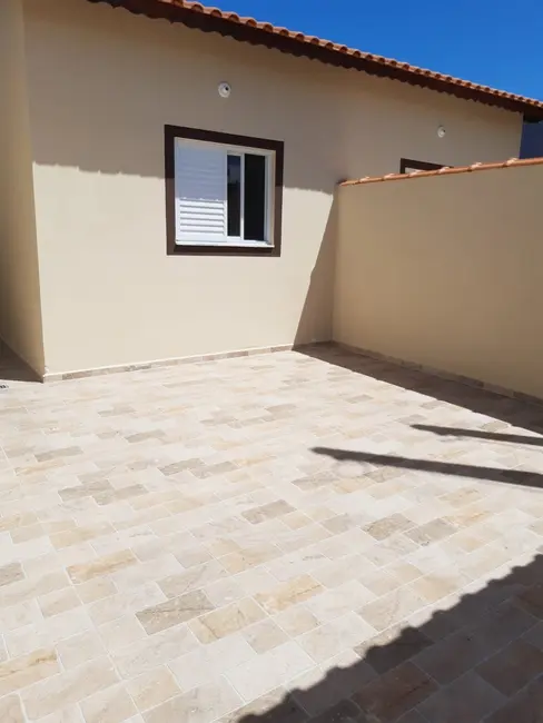 Foto 4 de Casa com 2 quartos à venda, 70m2 em Itanhaem - SP