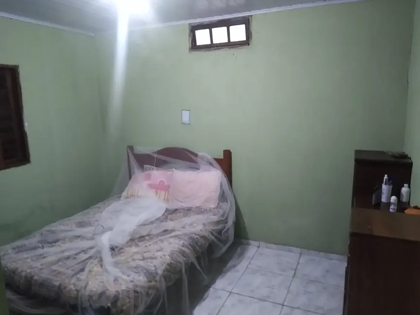 Chácara com 2 quartos à venda, 2000m2 em Itanhaem - SP - imagem 3 Foto 3 de Chácara com 2 quartos à venda, 2000m2 em Itanhaem - SP
