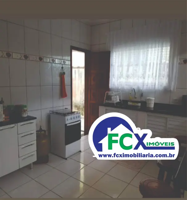 Foto 5 de Casa com 2 quartos à venda, 67m2 em Itanhaem - SP