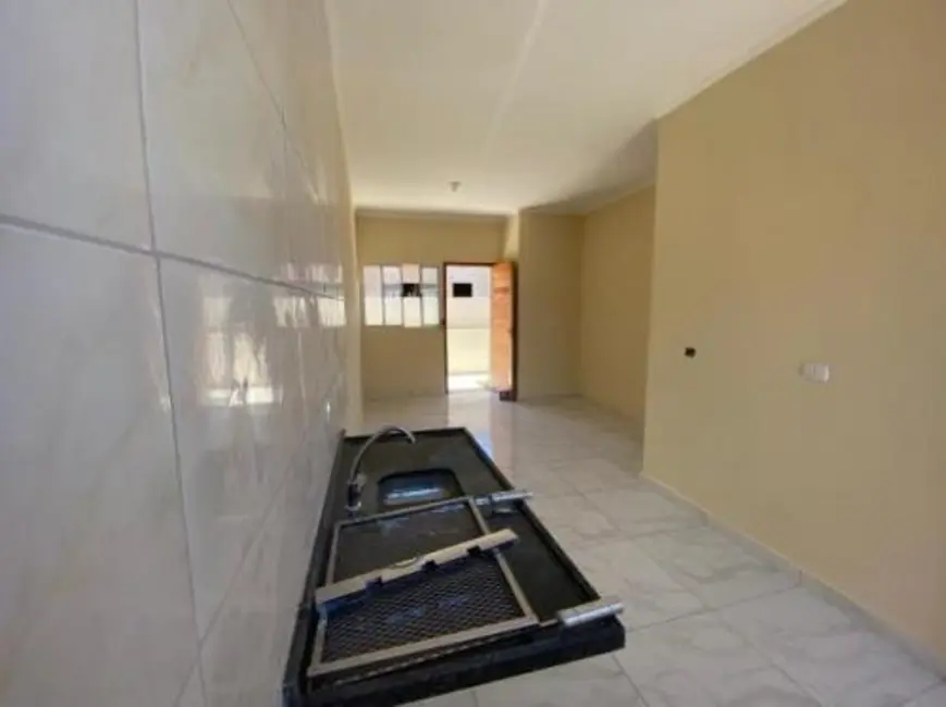 Foto 4 de Casa com 2 quartos à venda, 50m2 em Itanhaem - SP