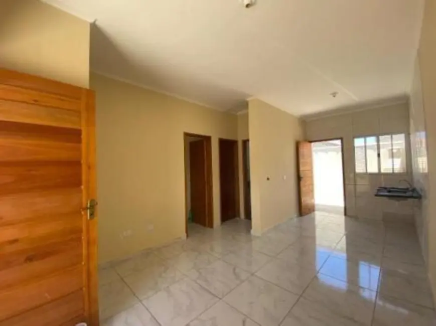 Foto 2 de Casa com 2 quartos à venda, 50m2 em Itanhaem - SP