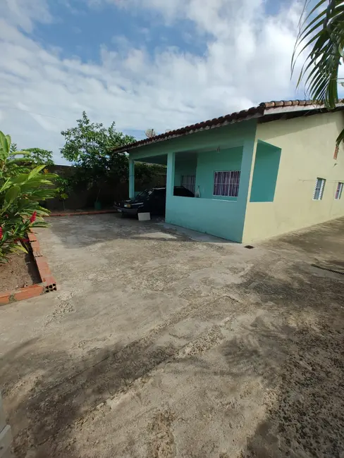 Foto 1 de Casa com 4 quartos à venda, 130m2 em Itanhaem - SP
