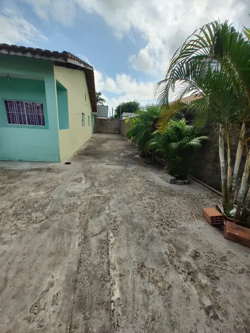 Foto 2 de Casa com 4 quartos à venda, 130m2 em Itanhaem - SP