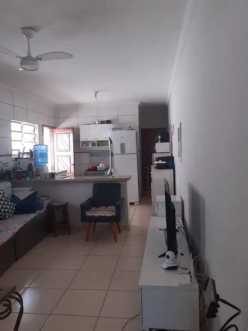 Foto 7 de Casa com 2 quartos à venda, 63m2 em Itanhaem - SP