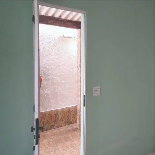 Foto 5 de Casa com 1 quarto à venda, 68m2 em Peruibe - SP