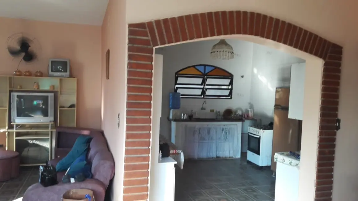 Foto 4 de Casa com 2 quartos à venda, 90m2 em Itanhaem - SP