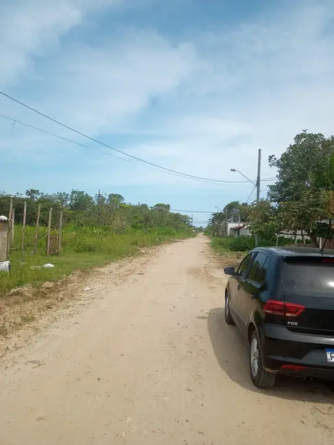 Casa com 1 quarto à venda, 60m2 em Itanhaem - SP - imagem 2 Foto 2 de Casa com 1 quarto à venda, 60m2 em Itanhaem - SP