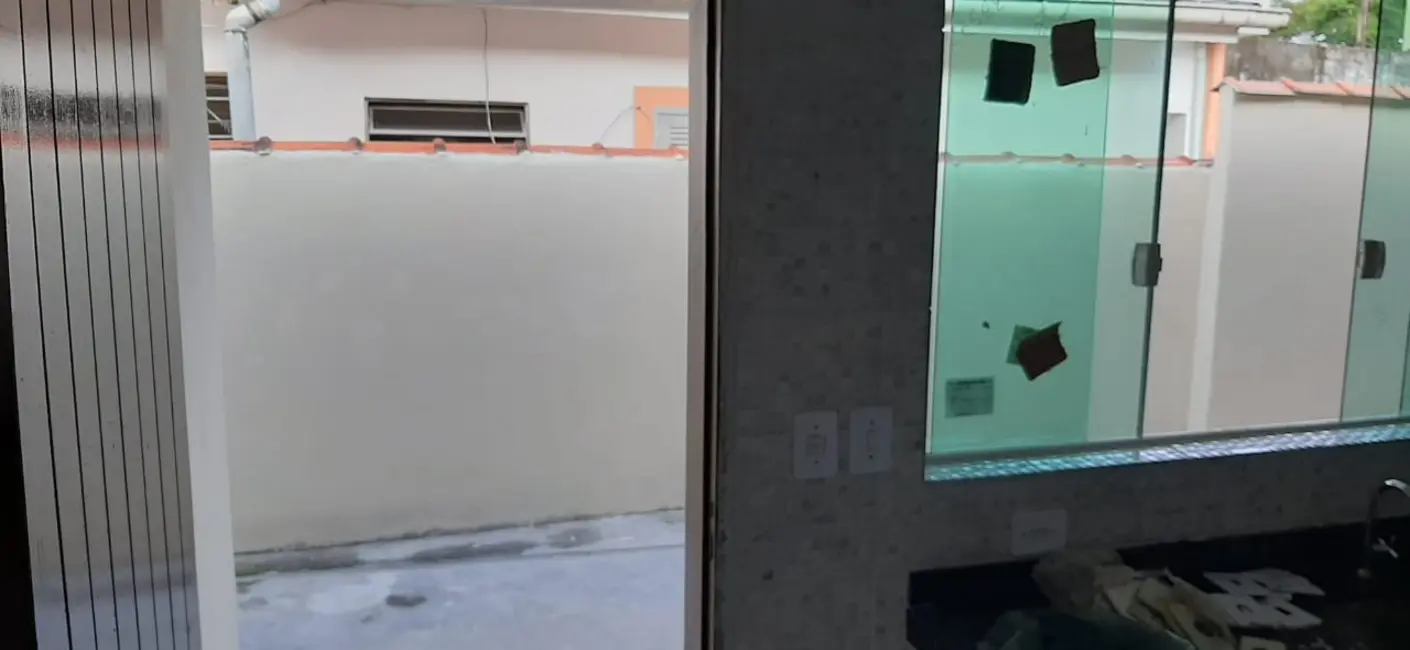 Casa com 2 quartos à venda, 110m2 em Itanhaem - SP - imagem 8 Foto 8 de Casa com 2 quartos à venda, 110m2 em Itanhaem - SP