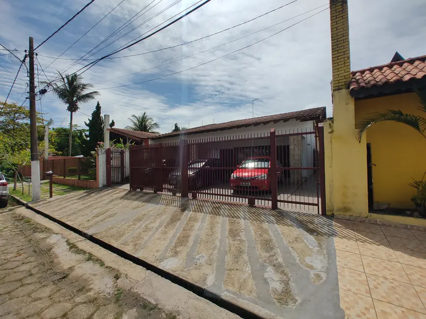 Foto 1 de Casa com 4 quartos à venda, 102m2 em Itanhaem - SP