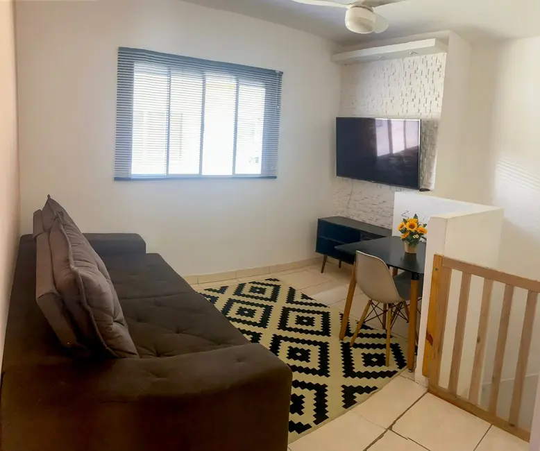 Casa com 2 quartos à venda, 47m2 em Samambaia, Praia Grande - SP - imagem 1 Foto 1 de Casa com 2 quartos à venda, 47m2 em Samambaia, Praia Grande - SP