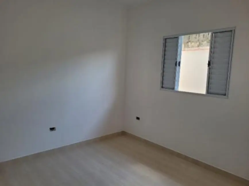 Foto 5 de Casa com 2 quartos à venda, 70m2 em Mongagua - SP