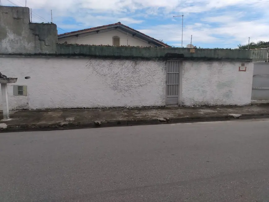 Foto 2 de Casa com 2 quartos à venda, 110m2 em Itanhaem - SP