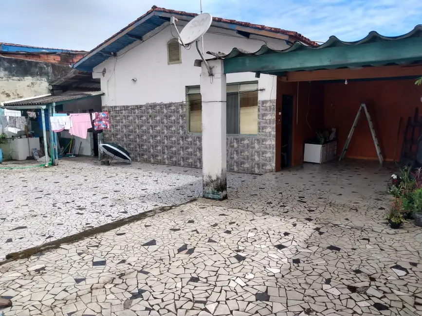 Foto 3 de Casa com 2 quartos à venda, 110m2 em Itanhaem - SP