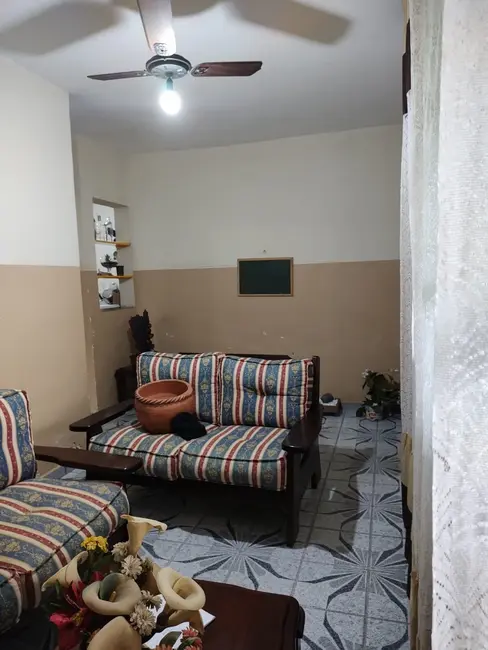 Foto 7 de Casa com 5 quartos à venda, 184m2 em Itanhaem - SP