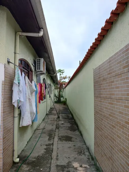 Foto 6 de Casa com 5 quartos à venda, 184m2 em Itanhaem - SP
