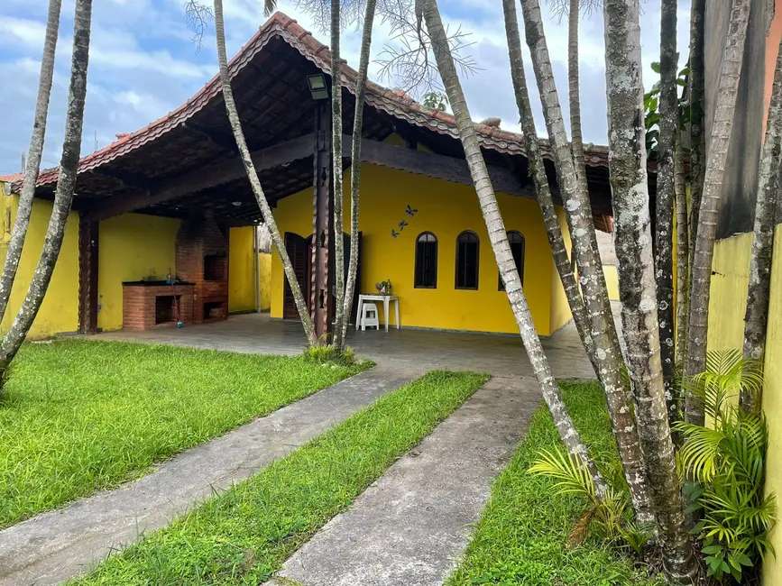 Foto 1 de Casa com 2 quartos à venda, 125m2 em Itanhaem - SP