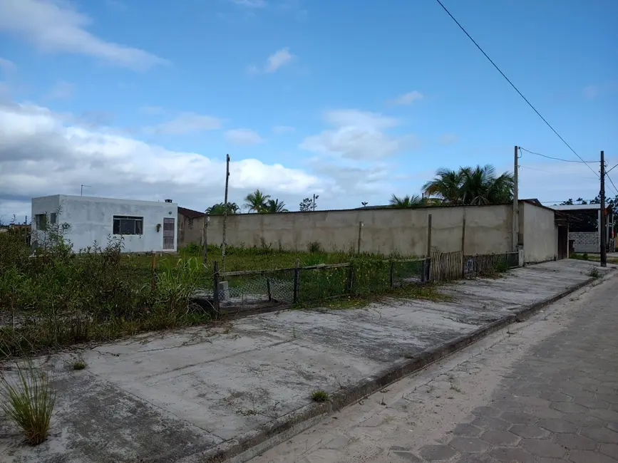 Foto 1 de Casa com 1 quarto à venda, 40m2 em Itanhaem - SP