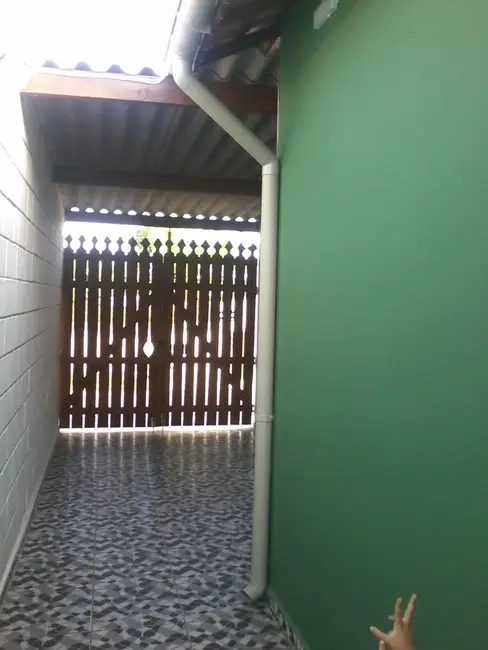 Foto 6 de Casa com 2 quartos à venda, 65m2 em Itanhaem - SP