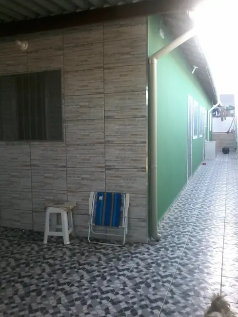 Foto 4 de Casa com 2 quartos à venda, 65m2 em Itanhaem - SP