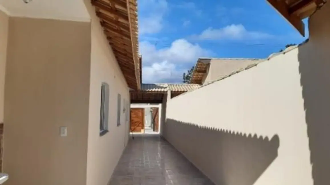 Foto 4 de Casa com 2 quartos à venda, 65m2 em Itanhaem - SP