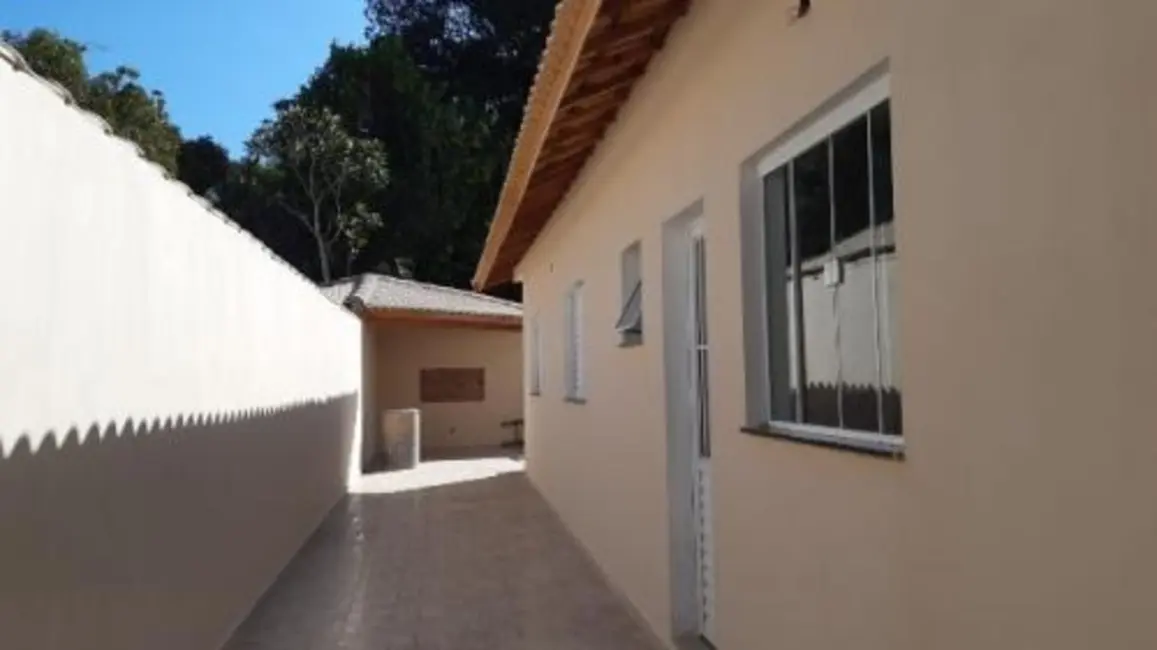 Foto 3 de Casa com 2 quartos à venda, 65m2 em Itanhaem - SP