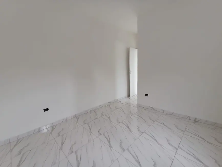 Foto 8 de Casa com 2 quartos à venda, 55m2 em Itanhaem - SP