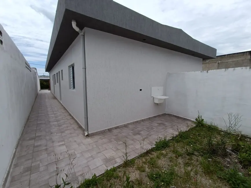 Foto 3 de Casa com 2 quartos à venda, 55m2 em Itanhaem - SP