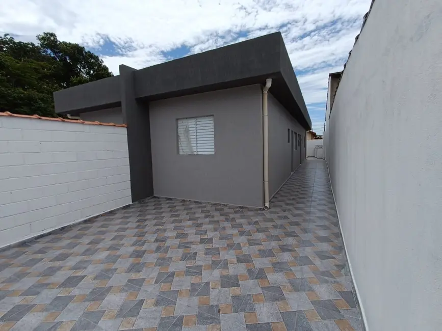 Foto 5 de Casa com 2 quartos à venda, 55m2 em Itanhaem - SP