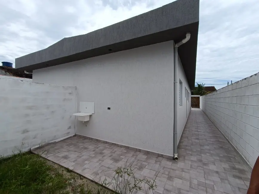Foto 6 de Casa com 2 quartos à venda, 55m2 em Itanhaem - SP