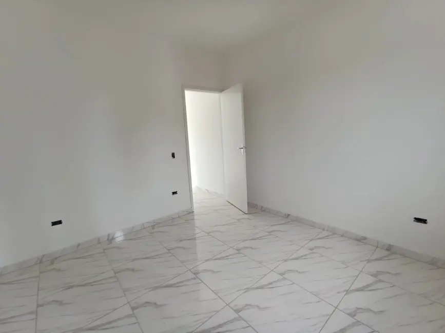 Foto 9 de Casa com 2 quartos à venda, 55m2 em Itanhaem - SP