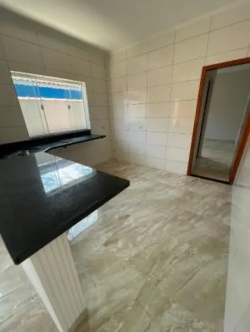 Foto 3 de Casa com 2 quartos à venda, 68m2 em Itanhaem - SP