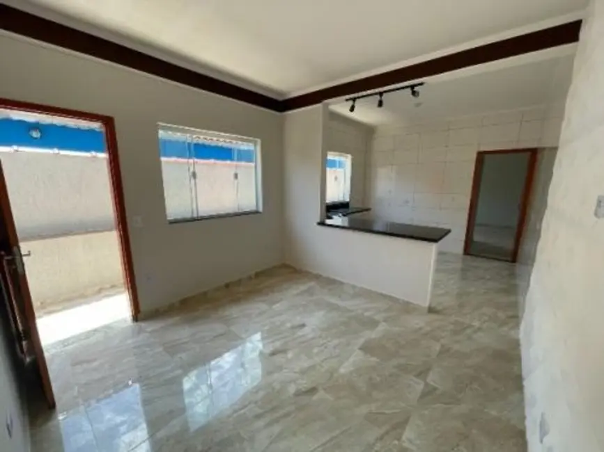 Foto 5 de Casa com 2 quartos à venda, 68m2 em Itanhaem - SP