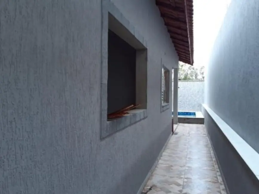 Foto 4 de Casa com 2 quartos à venda, 68m2 em Itanhaem - SP