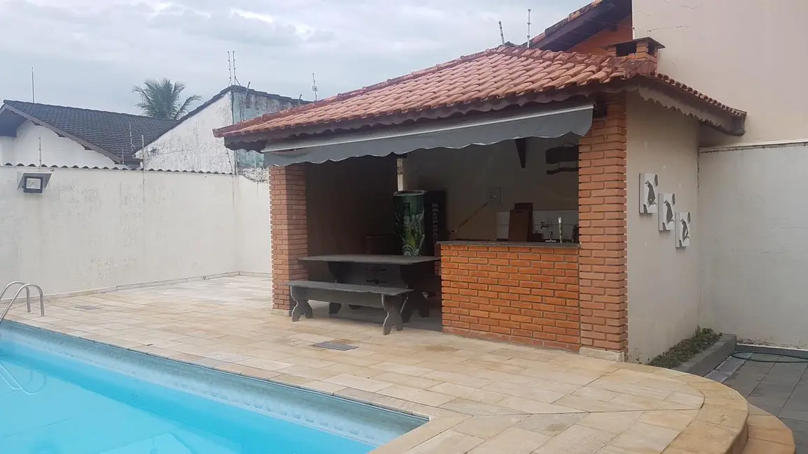 Foto 1 de Casa com 3 quartos à venda, 125m2 em Peruibe - SP