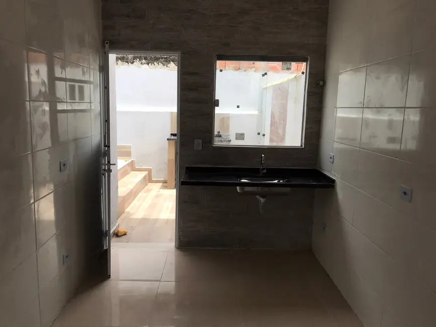 Foto 6 de Casa de Condomínio com 2 quartos à venda, 60m2 em Itanhaem - SP