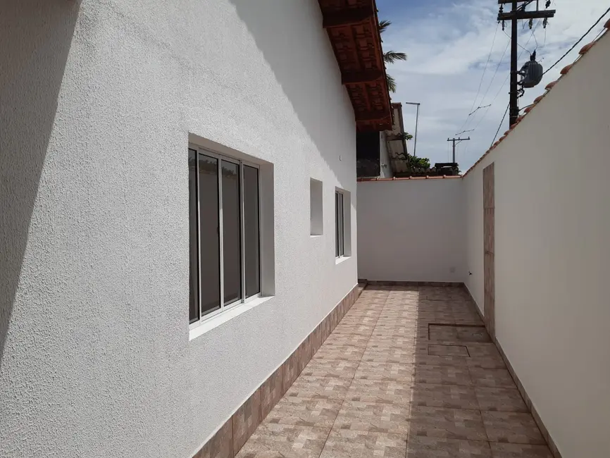 Foto 4 de Casa com 2 quartos à venda, 72m2 em Mongagua - SP