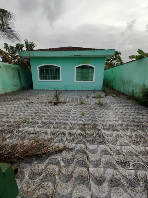 Foto 1 de Casa com 4 quartos à venda, 180m2 em Itanhaem - SP