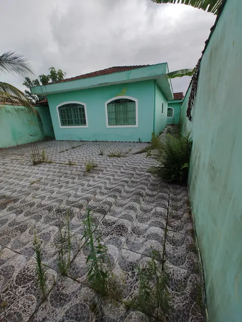 Foto 3 de Casa com 4 quartos à venda, 180m2 em Itanhaem - SP