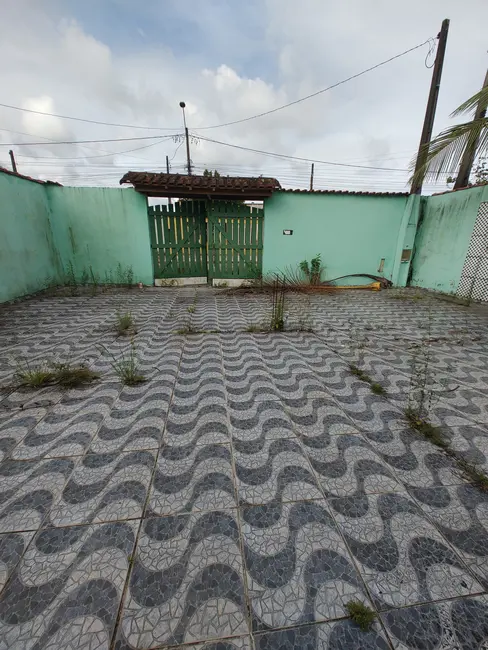 Foto 2 de Casa com 4 quartos à venda, 180m2 em Itanhaem - SP