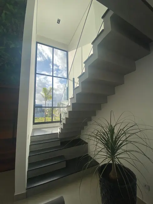 Casa com 3 quartos à venda, 200m2 em Peruibe - SP - imagem 9 Foto 9 de Casa com 3 quartos à venda, 200m2 em Peruibe - SP