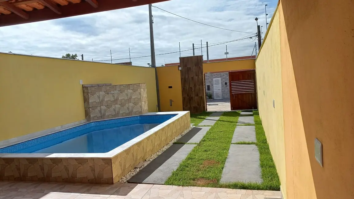 Foto 4 de Casa com 2 quartos à venda, 72m2 em Itanhaem - SP